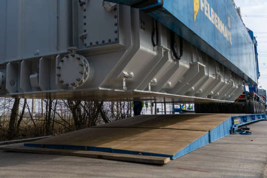 Trafotransport zum Umspannwerk Pichling